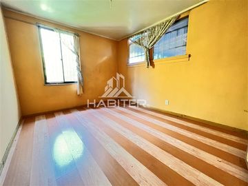 Casa en Venta en A pocos pasos de la intersección de Calle Hochstetter y Avda. Alemania, Mall Portal Temuco, Casino Dreams, Colegio Alemán, cercana a