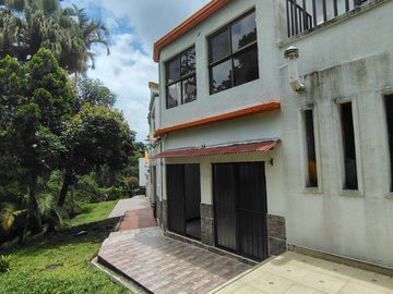 casa en arriendo en alamos. Cod A125312