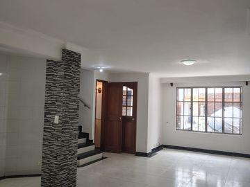 casa en arriendo en alamos. Cod A125312