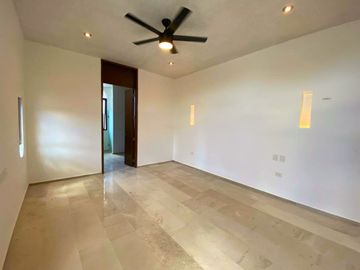 CASA EN VENTA MERIDA, ZONA XCANATUN