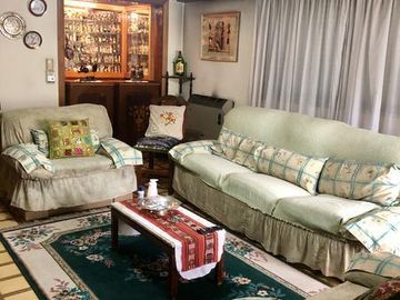 Chalet de dos plantas con taller/galpon en esquina - Monte Grande