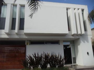 FUNES HILLS CADAQUES IMPORTANTE PROPIEDAD 3 DORMITORIOS CALIDAD Y DISEÑO