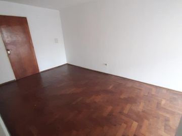 HERMOSO DEPARTAMENTO 1 DORMITORIO A MEDIA CUADRA DEL BUEN PASTOR.