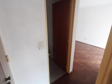 HERMOSO DEPARTAMENTO 1 DORMITORIO A MEDIA CUADRA DEL BUEN PASTOR.