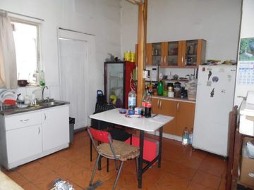 Vendo casa para uso habitacional o comercial en pleno barrio Franklin
