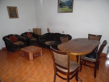 Vendo casa para uso habitacional o comercial en pleno barrio Franklin