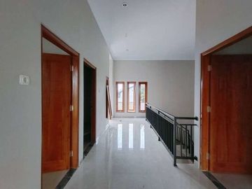 Rumah Baru Dalam Cluster di Jalan Palagan