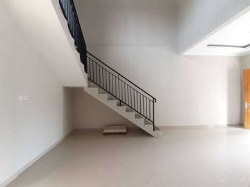 Rumah Baru Dalam Cluster di Jalan Palagan