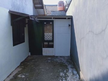 Rumah second minimalis tanah luas 400 jt di mampang depok
