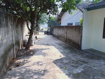 Rumah second minimalis tanah luas 400 jt di mampang depok