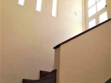 Linda casa de venta 3 dormitorios, Conjunto Privado, Nayón
