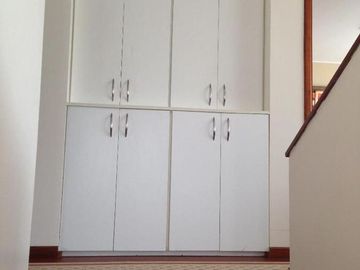 Linda casa de venta 3 dormitorios, Conjunto Privado, Nayón
