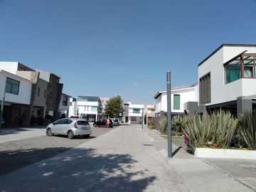 VENTA DE CASA EN RESIDENCIAL TERENITA EN METEPEC