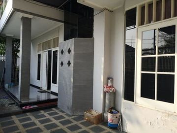 Dijual Rumah Di Simpang Dharmo Permai Selatan