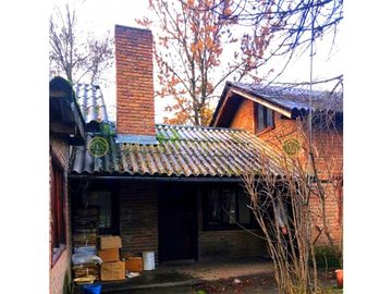 EN VENTA 2 CASAS CON TERRENO DE 1150 M2 EN EL BOLSÓN CENTRO CA-268