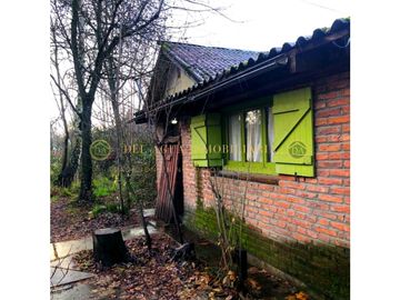 EN VENTA 2 CASAS CON TERRENO DE 1150 M2 EN EL BOLSÓN CENTRO CA-268