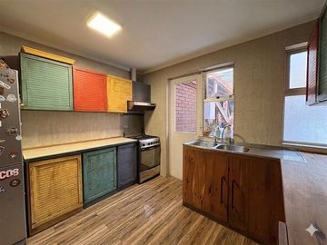 Oportunidad en La Dehesa: casa con amplio jardín