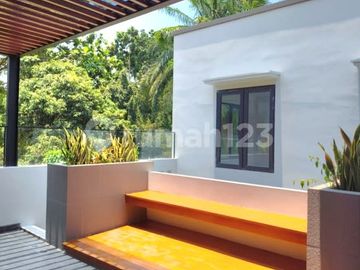 Dijual Rumah Boulevard Puspita Loka BSD Full Renovasi