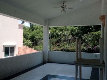 Casa en Venta  Morelos. Club de Golf Santa Fe. Hermosa casa con vista al campo de golf