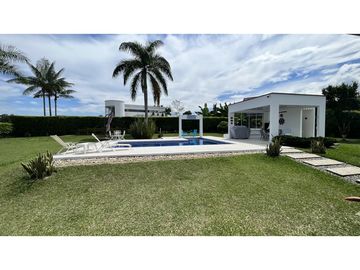 VENTA DE CASA CAMPESTRE EN ARMENIA, QUINDO, COLOMBIA