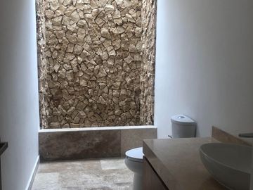 Hermosa Casa en Venta en Priv. Manantiales de Cocoyoles Mérida, Yucatán