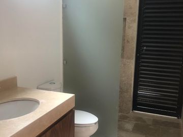 Hermosa Casa en Venta en Priv. Manantiales de Cocoyoles Mérida, Yucatán