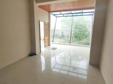 Rumah Baru Cluster Modern Kawasan Exclusive Nologaten Utara AMPLAZ