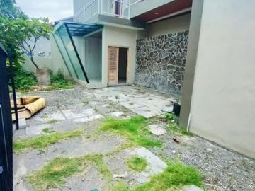 Rumah Baru Cluster Modern Kawasan Exclusive Nologaten Utara AMPLAZ