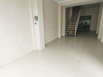 Rumah Baru Cluster Modern Kawasan Exclusive Nologaten Utara AMPLAZ