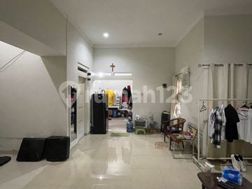 Rumah Modern Daerah Perumahan Elit Fajar Indah