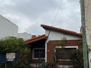CHALET 3 AMBIENTES MORON SUR