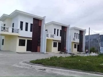 4BR Single Attached with Balcony | Klimang Tagaytay!!!