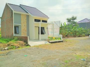 Rumah dekat SMPN 34 Tlogomulyo. Murah dan strategis