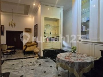 Turun Turun Harga!!! Rumah Mewah Full Marmer Lokasi Strategis di Puspitaloka BSD
