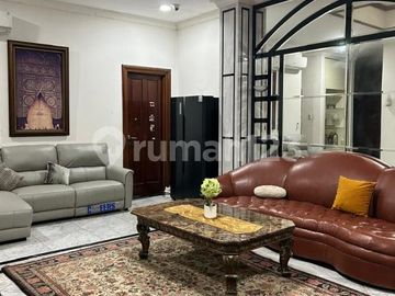 Turun Turun Harga!!! Rumah Mewah Full Marmer Lokasi Strategis di Puspitaloka BSD