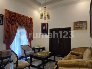 Turun Turun Harga!!! Rumah Mewah Full Marmer Lokasi Strategis di Puspitaloka BSD