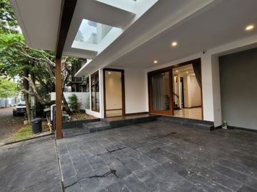 Rumah Exclusive, Lengkap dg Swimming pool di Maleo Bintaro | GB-6569