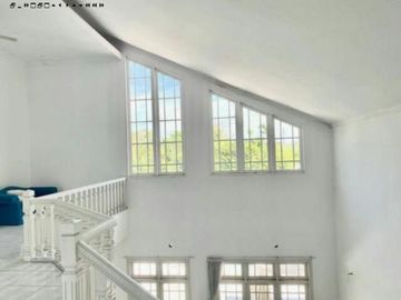 Rumah PUTAT INDAH TENGAH siap huni HOOK MEWAH
