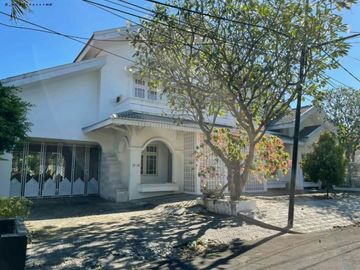 Rumah PUTAT INDAH TENGAH siap huni HOOK MEWAH