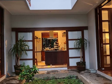 VILLA 2 LANTAI DI GUNUNG ATHENA PADANGSAMBIAN DENPASAR
