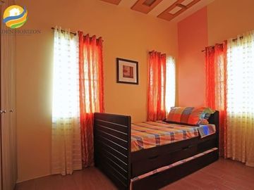NRFO WEST MARQUESA CORNER COURTYARDS TH GOLDEN HORIZON TRECE