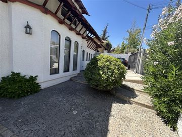 Casa en venta de 5 dorm. en Las Condes