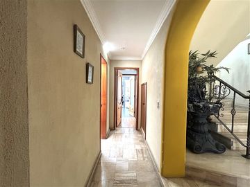 Casa en venta de 5 dorm. en Las Condes