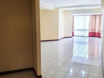 SEWA Murah banget Apartemen Taman Anggrek Residence 3Bed unfurnish lt 30
