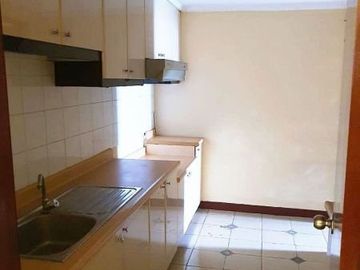 SEWA Murah banget Apartemen Taman Anggrek Residence 3Bed unfurnish lt 30