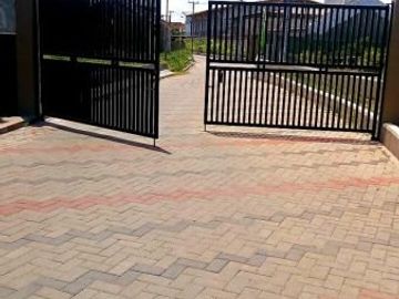 HUNIAN TERNYAMAN TIPE MEZZANINE DI PATARUMAN DEKAT TOL SOROJA