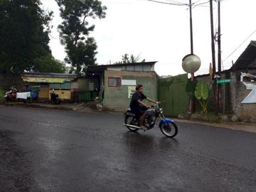 Jual cepat rumah pinggir jalan 500m cibeunying Bandung