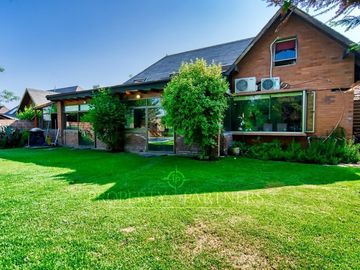 Venta de casa en Álvaro Casanova, Las Pircas, Peñalolén