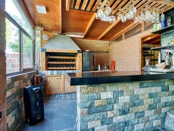 Venta de casa en Álvaro Casanova, Las Pircas, Peñalolén