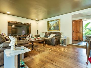 Venta de casa en Álvaro Casanova, Las Pircas, Peñalolén